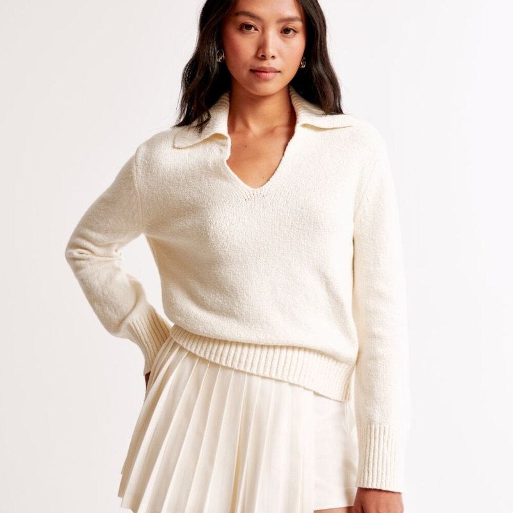 Abercrombie & Fitch Cream V-Neck Sweater